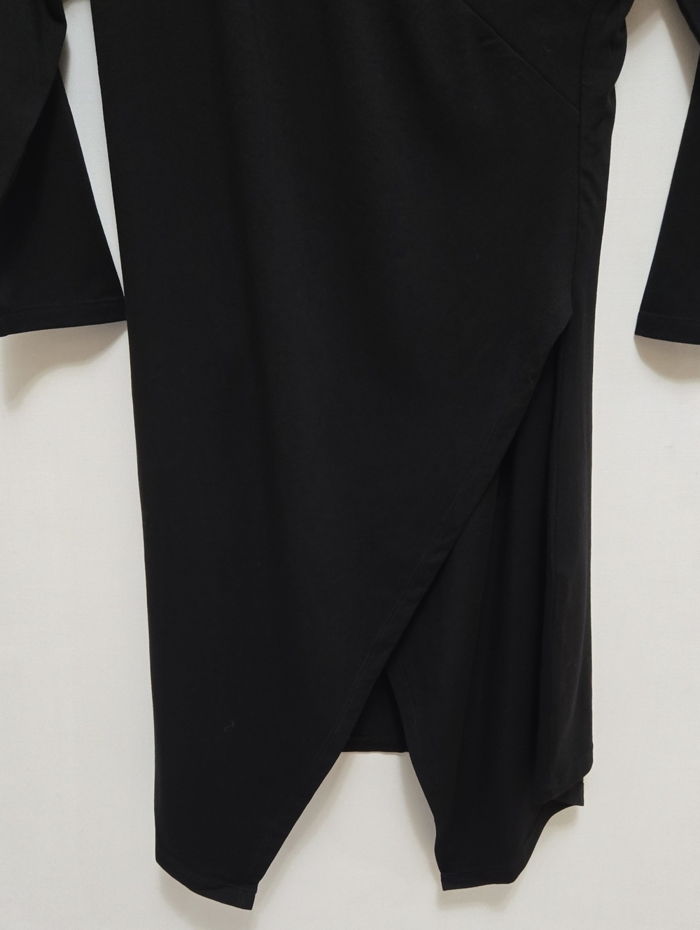 Marcella NYC Morgan Tunic Top Black L Elbow Length Sleeve Faux Wrap Asymmetric - Picture 5 of 6